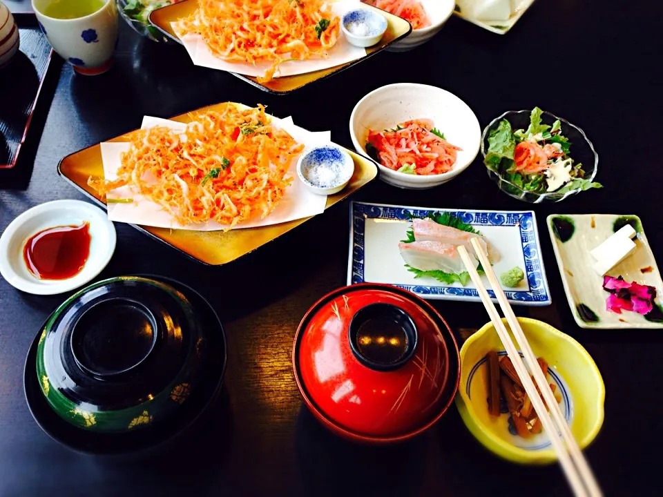 かき揚げさしみミニ定食。|大沼慎太郎さん