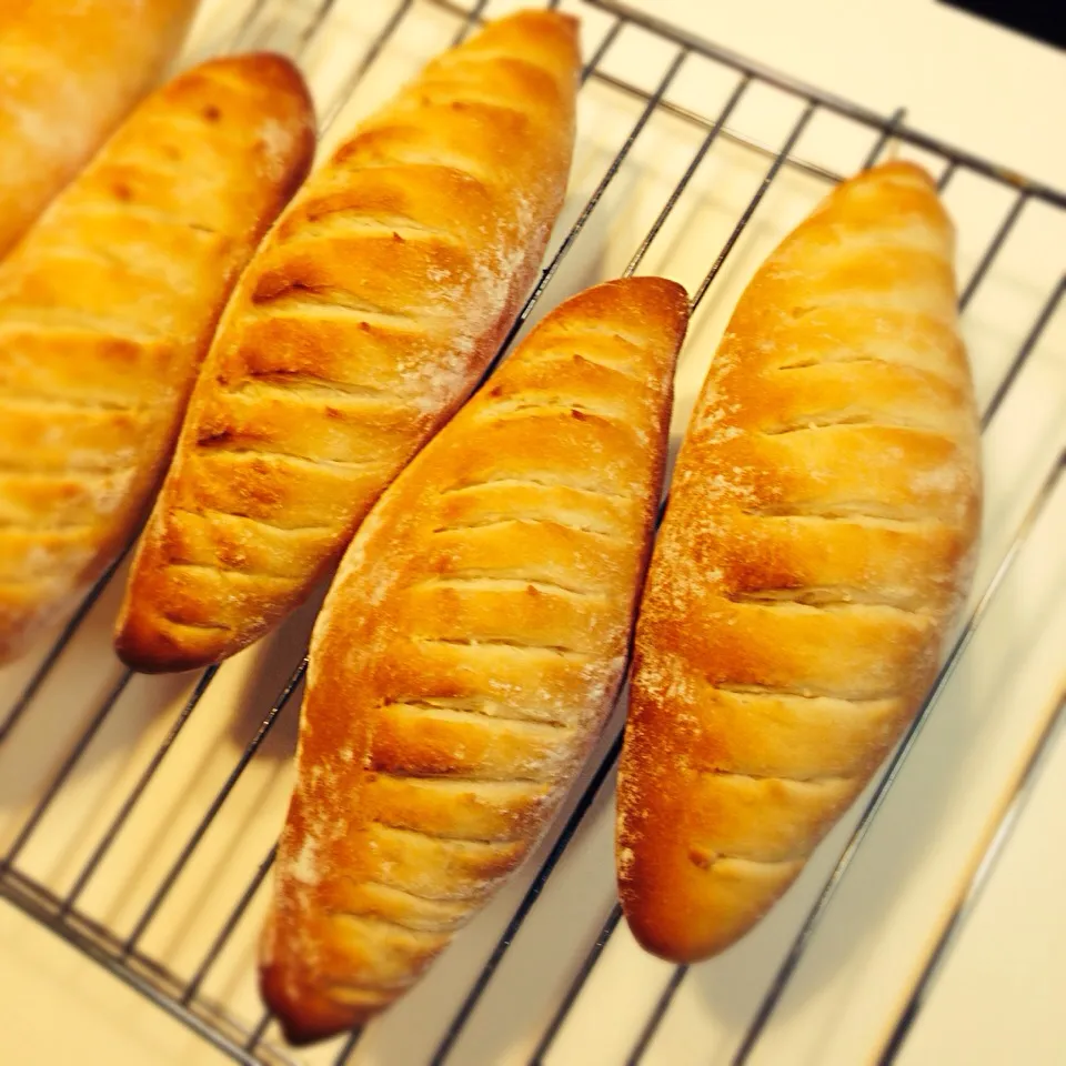 今宵の宴用☆ソフトフランスパン☆焼きあがりましたぁ(*≧艸≦)|カナ☆デップさん