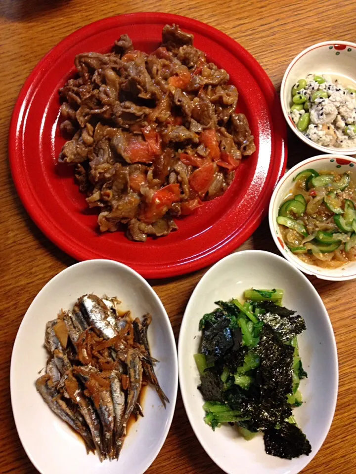 Snapdishの料理写真:★牛肉とトマトの炒めもん★カタクチイワシのしょうが煮★小松菜ののりあえ|三宅 里美さん