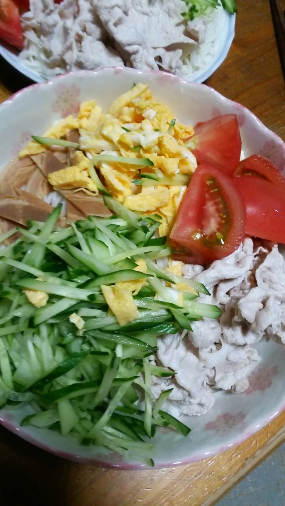 次女作。冷やし中華風そうめん！わけわからんけど食べる。|hisashiさん