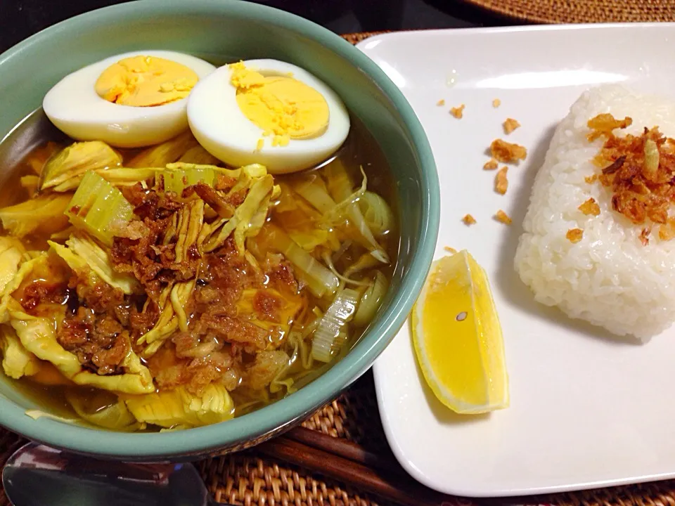 Soto ayam|yeni kartikasariさん