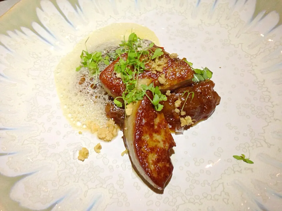 Seared Foie Gras with Pineapple|Obeoom Jumsai Na Ayudhyaさん