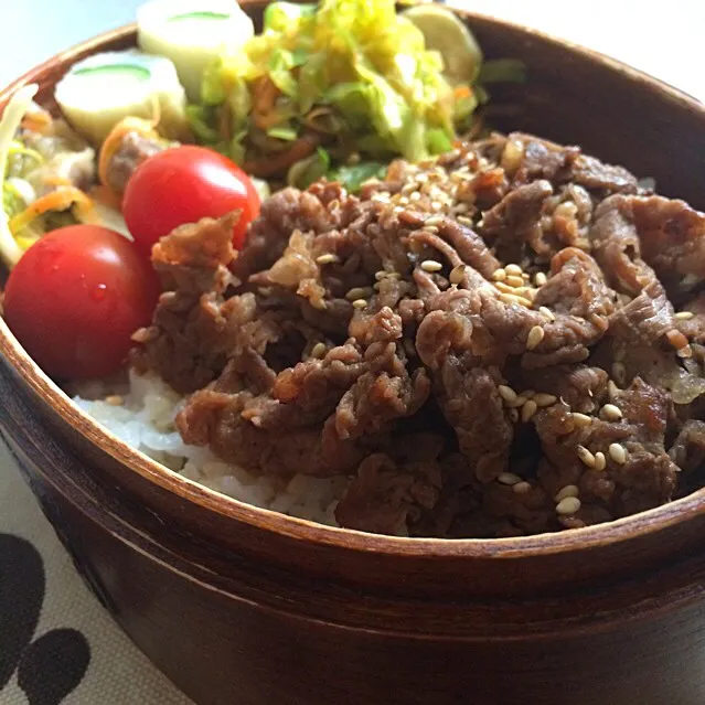 Snapdishの料理写真:焼き肉丼のお弁当|Bossさん