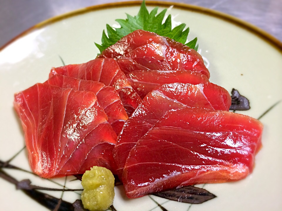 残念なマグロは黄身地ヅケで...