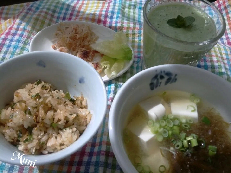 ちりめん木の芽と生七味の混ぜご飯♪今朝は小松菜とキウイのスムージーと>^_^<|key♪さん