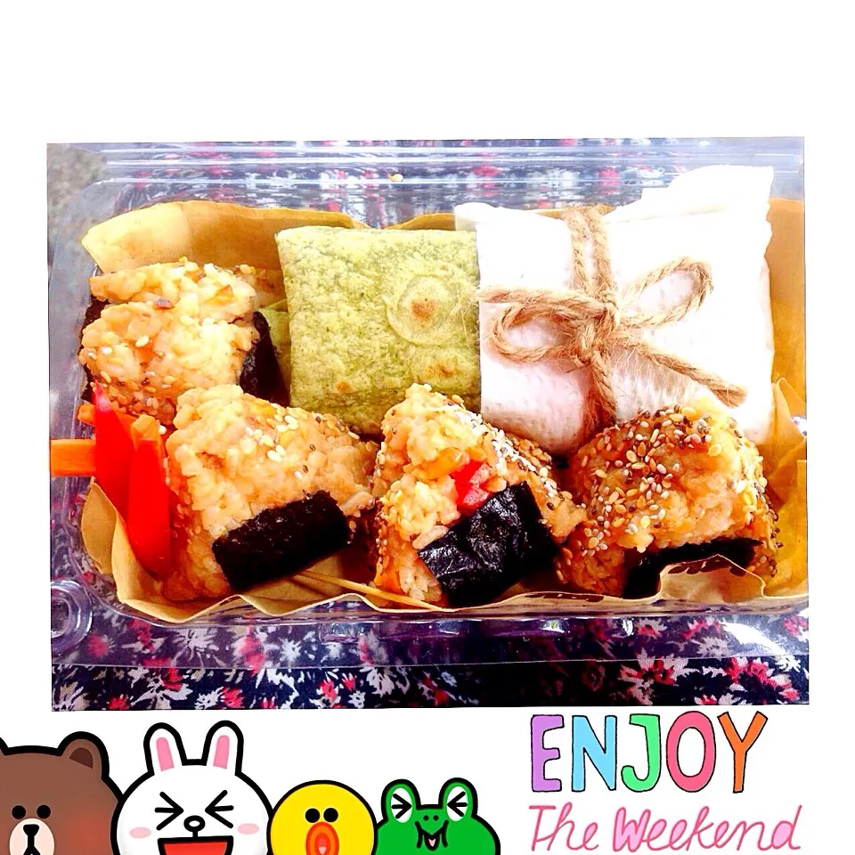 Raw veggies wrap and onigiris [PB x chia x sesame]|Stella Marciusさん