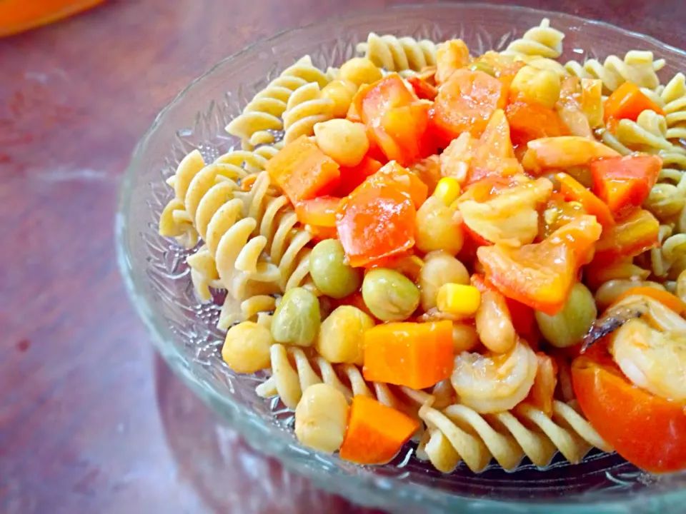 Snapdishの料理写真:wholewheat pasta with  tomato sause|Jubjanさん