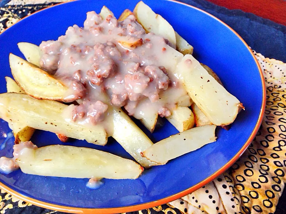 Homemade Fries and gravy|Kirsten Adachiさん