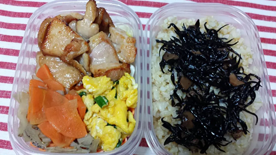 Snapdishの料理写真:鳥もも肉のしょうが焼きとニラ玉お弁当|Keiko  Itoさん