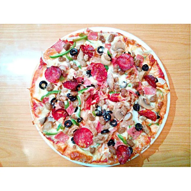 Meat and vegetable on pizza? You got to try our Echo pizza overloaded with toppings.
We are open daily from 4pm - 12 midnight. Location : #3 M. Aquino st. Niuga|Tin Beroinさん