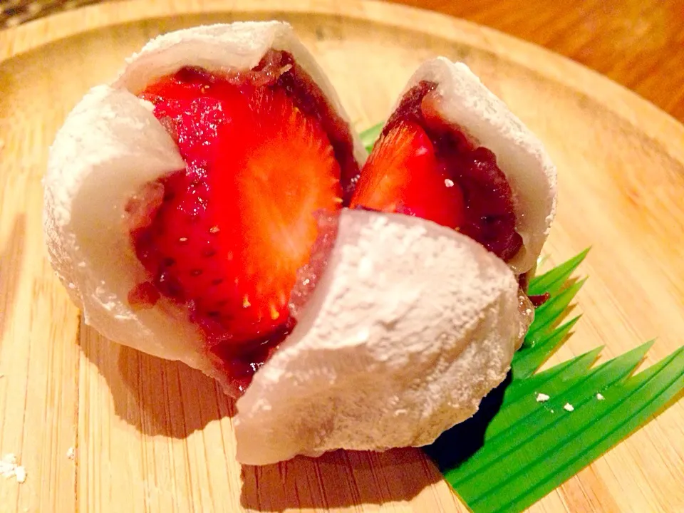 Snapdishの料理写真:Strawberry moji|Obeoom Jumsai Na Ayudhyaさん