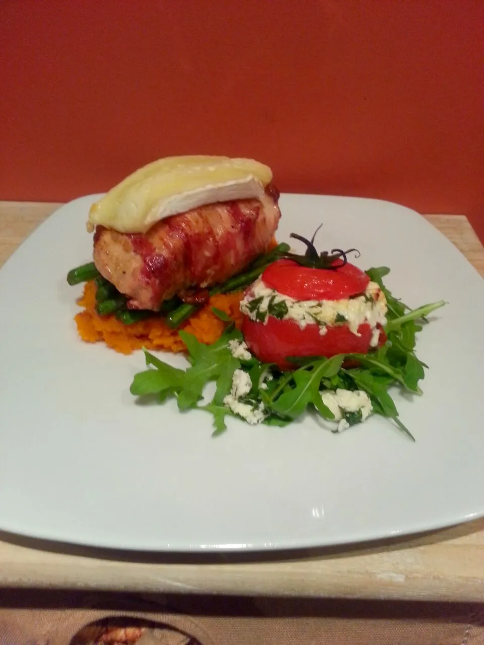 Chicken breast, wrapped in prosciutto stuffed w mushroom spinach & sundried tomato w melted brie served with roast pumpkin puree , garlic beans & feta & basil s|Ben Brillさん