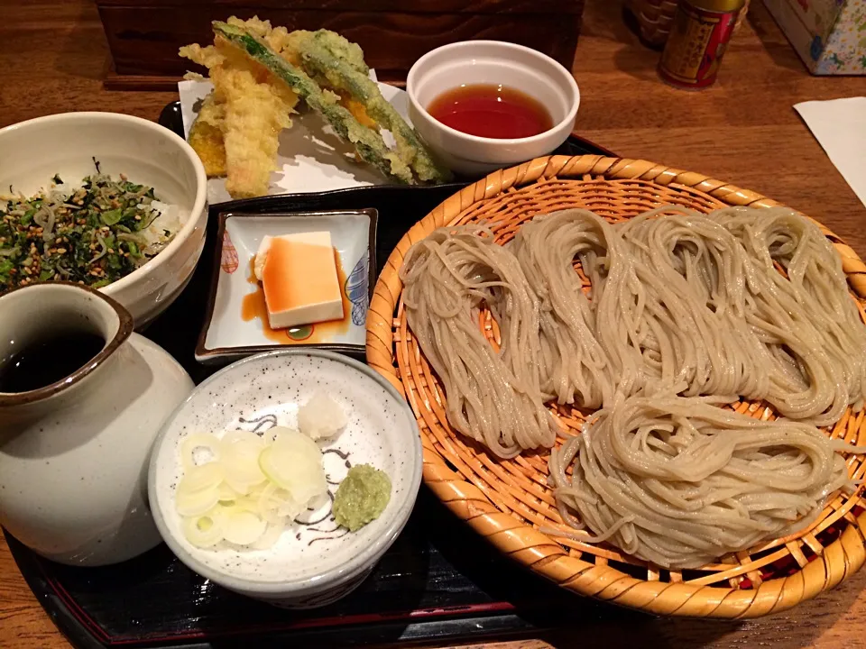 Snapdishの料理写真:長野駅前の信州戸隠そば処ぼっちのランチセット|もうちゃんさん