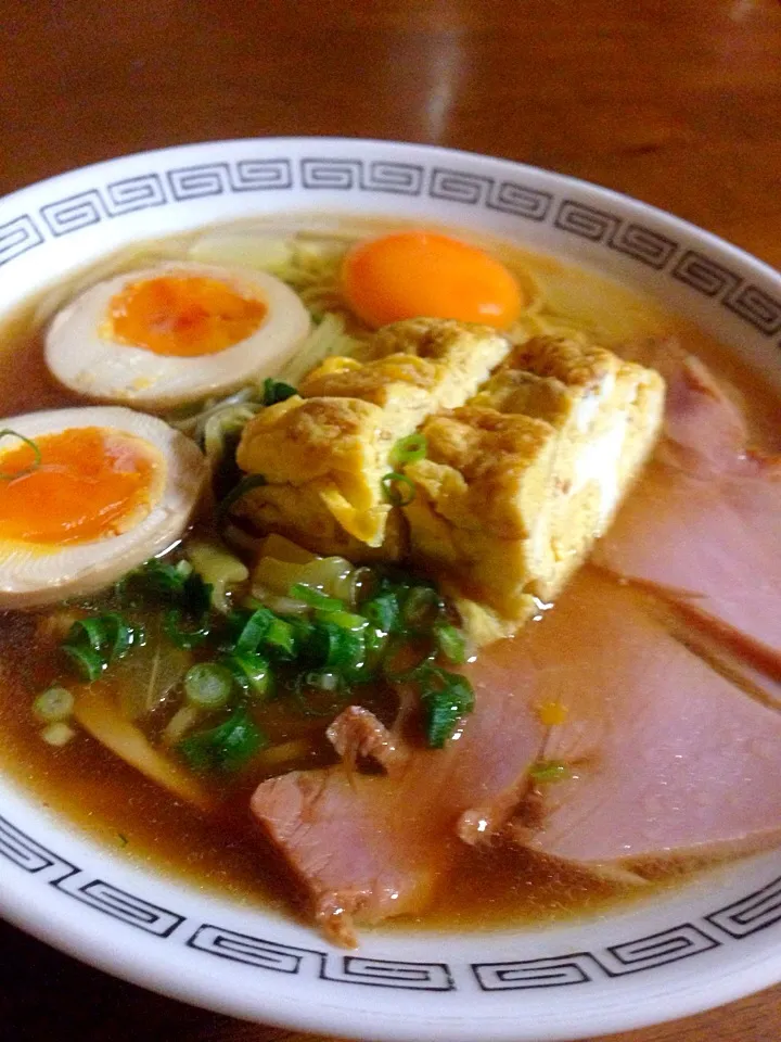 トリプル卵な醤油ラーメン|中川浩美さん