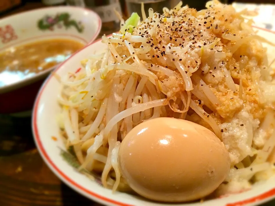 やっぱりここはつけ麺がいい。偽郎つけ麺 脂増し ニンニク少なめ@ポークヌードル内藤(初台)|かっちっさん