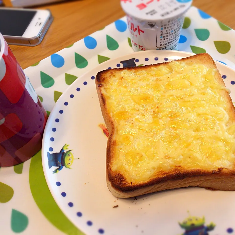 チーズトースト ヨーグルト コーヒー|さるさん