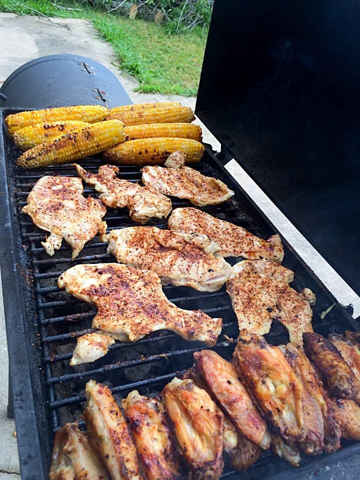 Grilled corn, chicken wings & chicken breast!!|FoodManOnWheelzさん