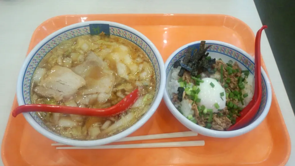 ラーメンとチャーシューそぼろ丼|哲さん