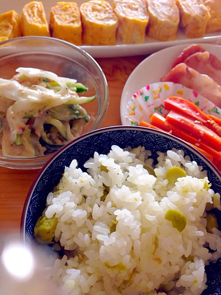 今日はお昼からピースご飯を炊いたよぉ♡今日のランチ♡|あいさん