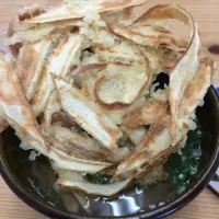 Snapdishの料理写真:牛蒡天うどん|ま～み～む～め～も～さん