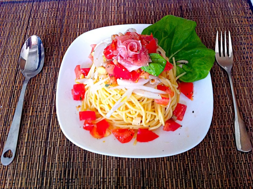 生ハムとトマトの冷製パスタ|Ｍako☺︎さん