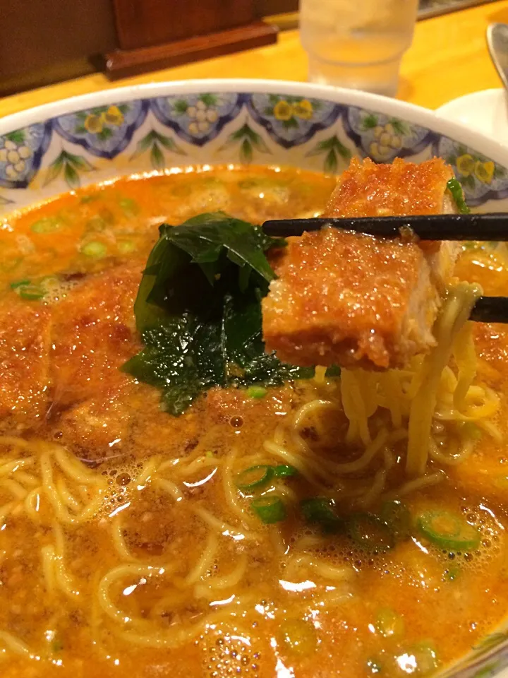 とんかつ入り担々麺|ダンディ☆和田さん