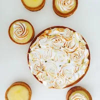 Snapdishの料理写真:Lemon tarts|Anne Wongさん