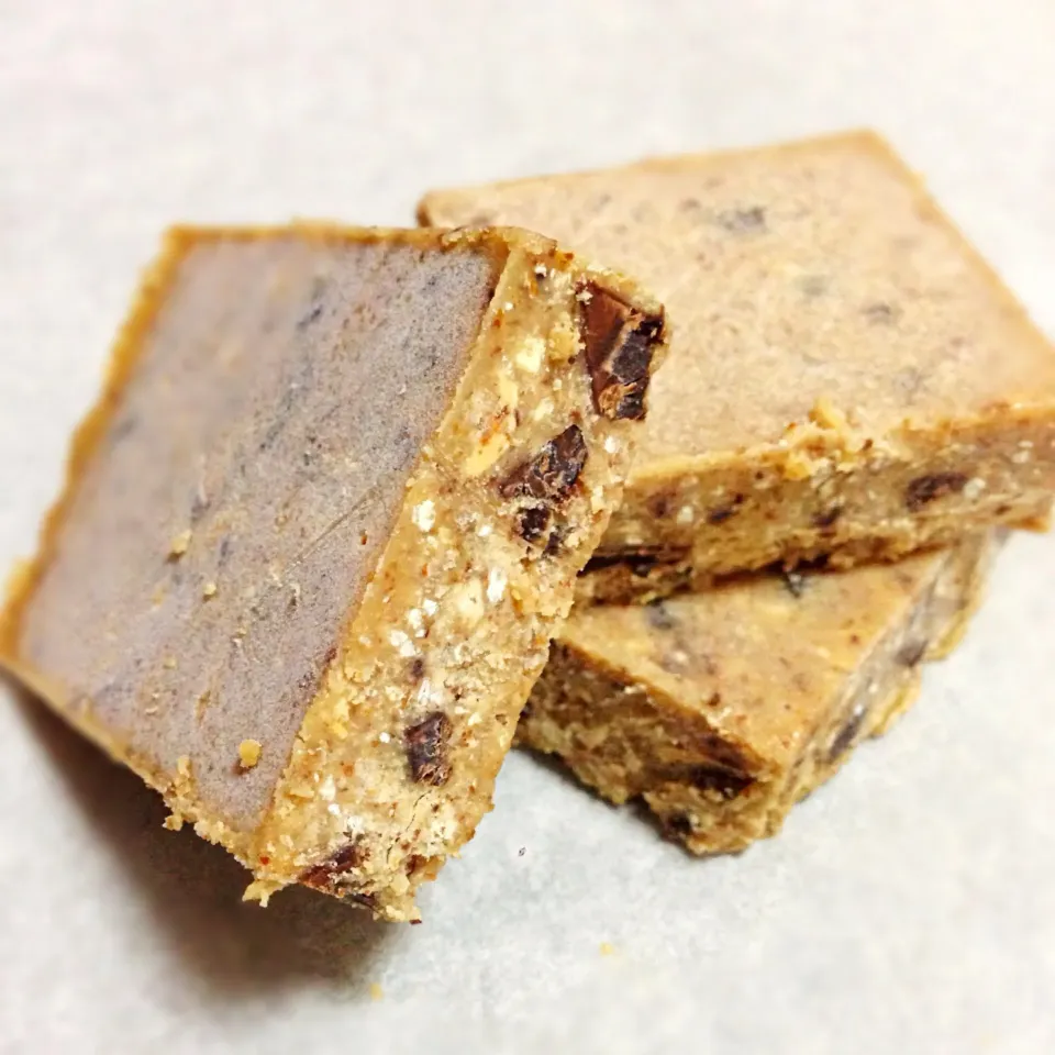 Snapdishの料理写真:Almond butter fudge with dark chocolate|coxiella24さん