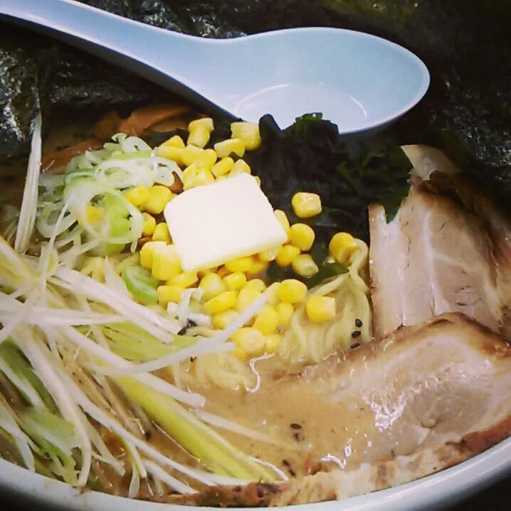 念願のチャーシュー力にてDX味噌チャーシュー1080円、旨し(v^ー°)|H.E.YOSHY KAKKAさん