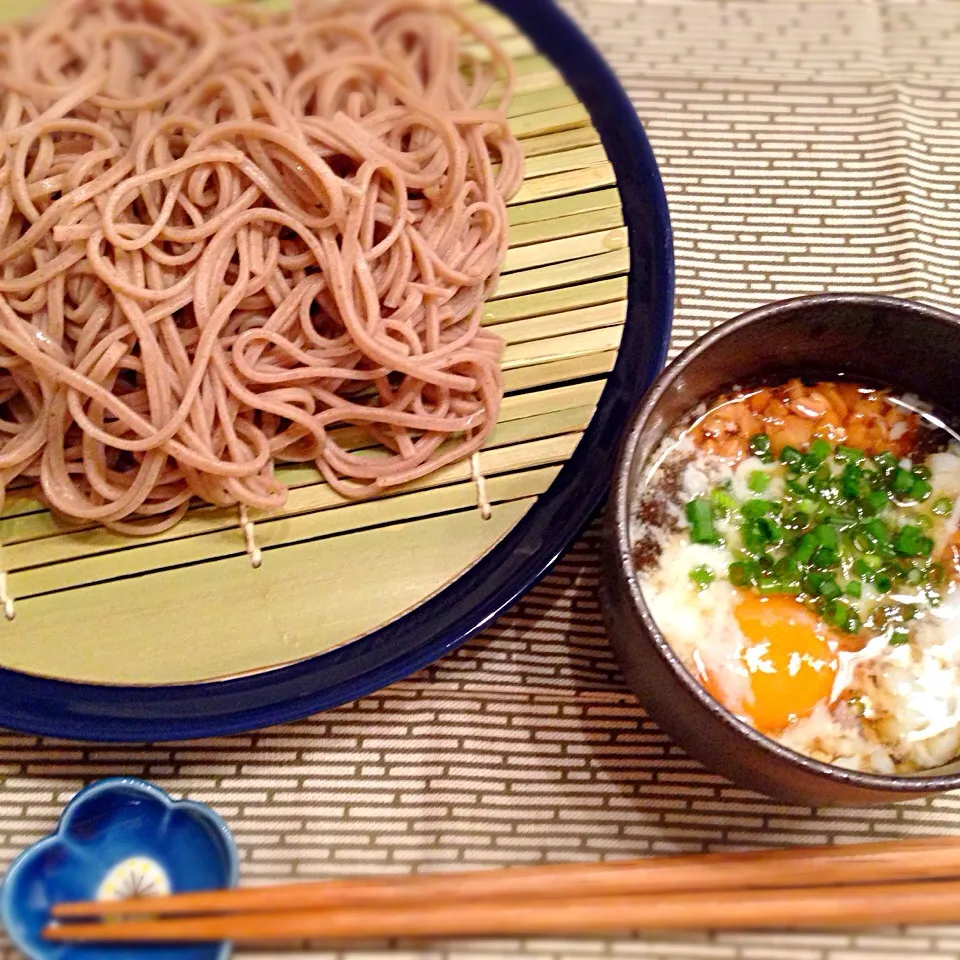 食べ過ぎの晩は納豆月見蕎麦|ひぐちんさん