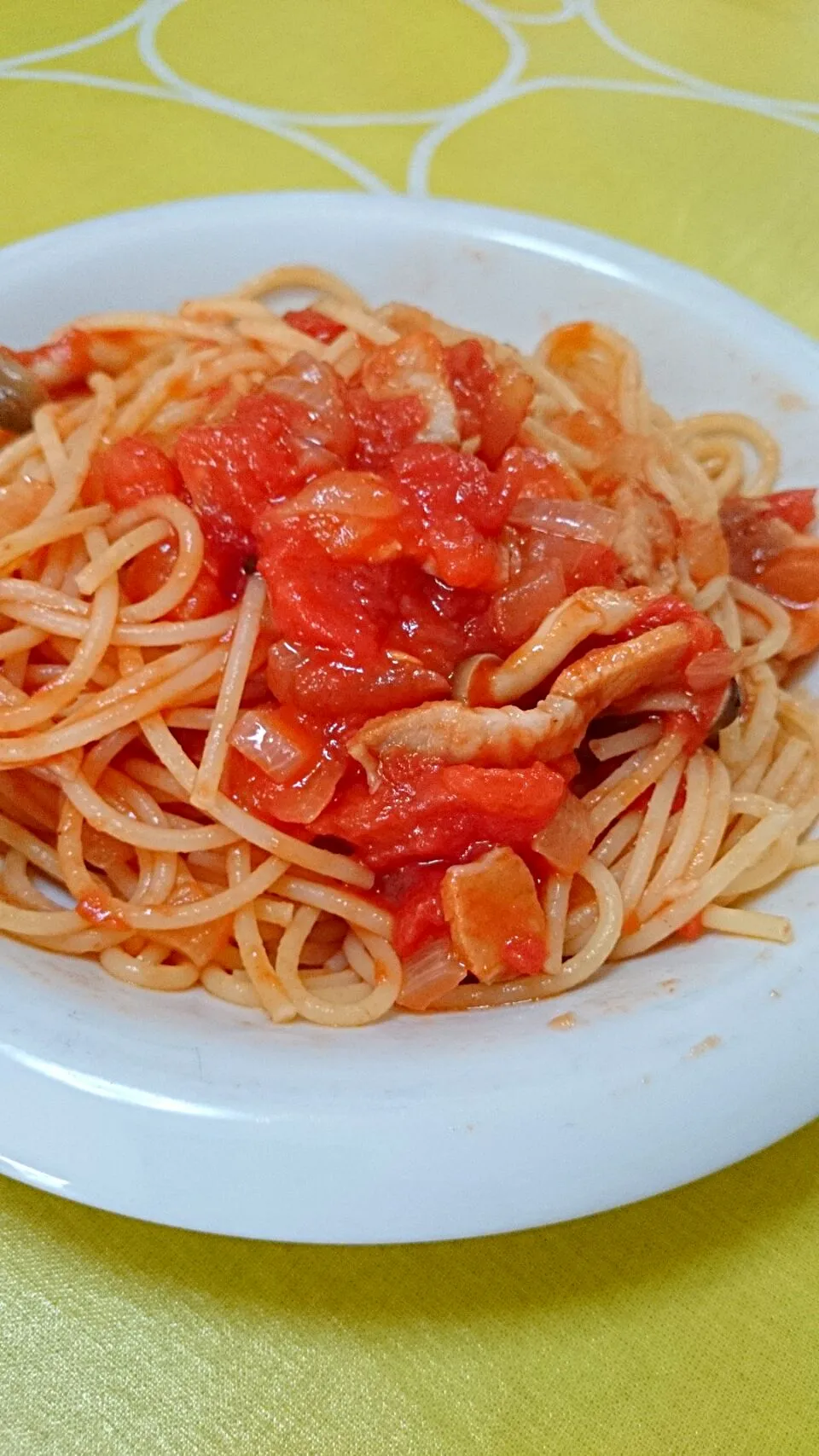 きのことベーコンのトマトソースパスタ|ぱやさん