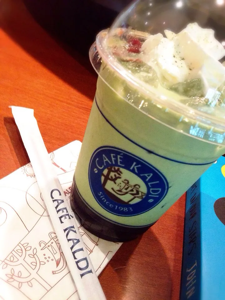 Snapdishの料理写真:Green Tea Milk|Sae Kimuraさん