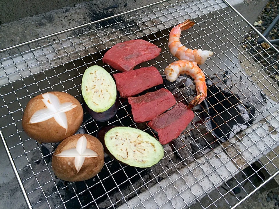 今日は庭でBBQ（≧∇≦）飛騨牛で〜す。|美也子さん