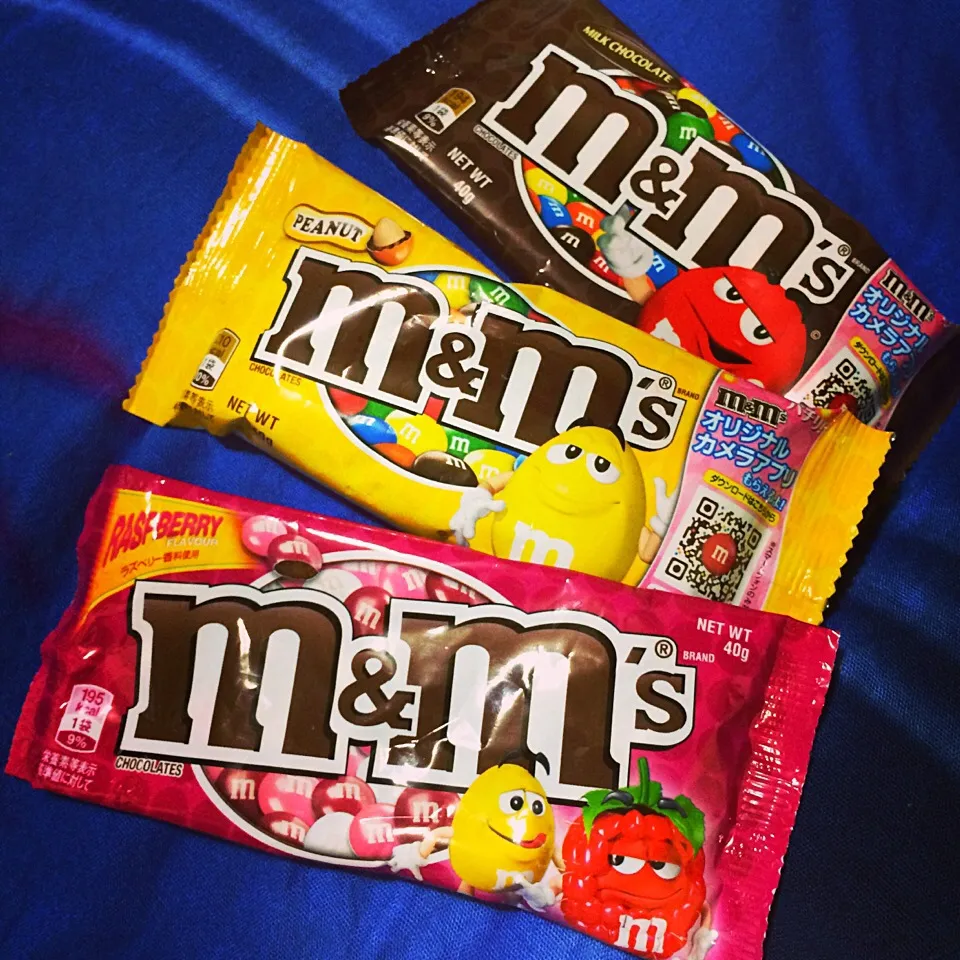 My favorite M&M's milk chocolate & peanut plus new raspberry #chocolates #newflavorraspberry #snack|Melba Teresa J. Faustino-Villanuevaさん