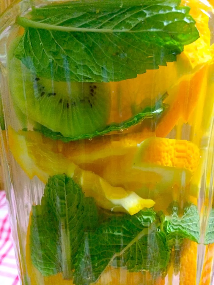 Fresh fruit-infused water #Flavoredwater #Healthy|Melba Teresa J. Faustino-Villanuevaさん