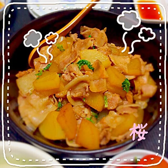 Snapdishの料理写真:🐷豚バラ肉と大根のこっくり甘辛煮😋|桜さん