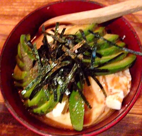 わさび醤油和え✨アボカド乗せ豆腐😋やーばい😤|きのすけ〜さん