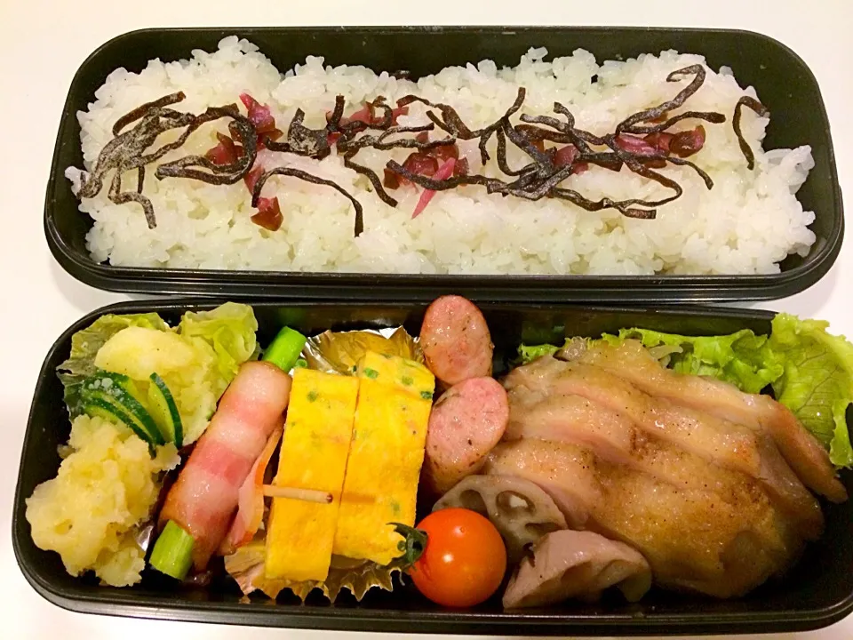 Snapdishの料理写真:桜えびとネギ入り卵焼きのお弁当。|Chiharuさん