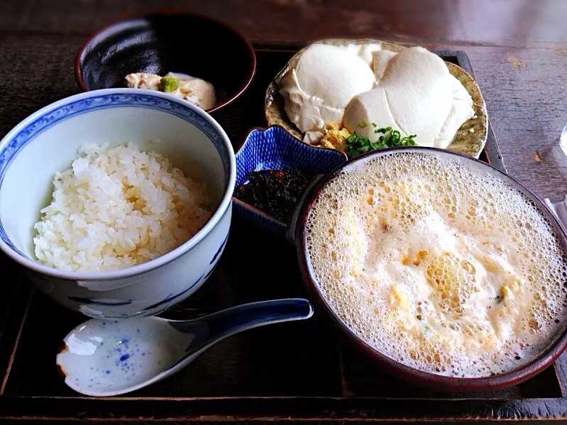 Snapdishの料理写真:湯葉丼膳|chan mitsuさん