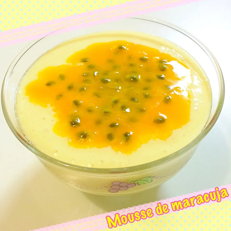 Snapdishの料理写真:Mousse de maracujá|Micheleさん