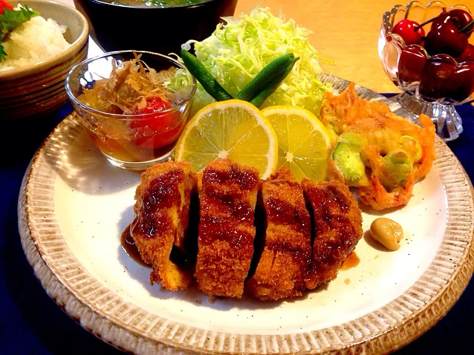 予定変更！豚の肩ロースとんかつ定食|( ；´Д｀)よーこ  元気ですさん