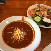 House Salad and the Erma Chili|Joyce Anne Alcantaraさん