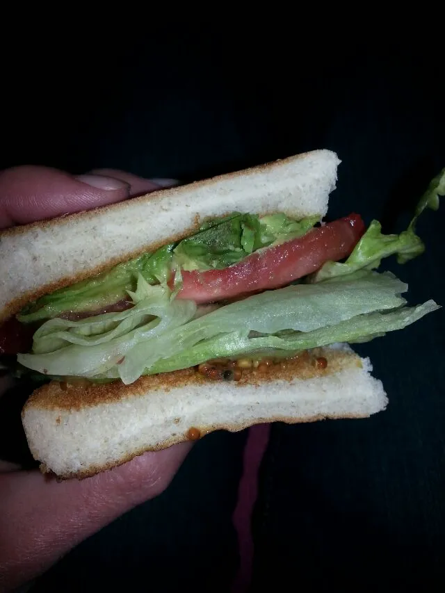 Snapdishの料理写真:avocado, lettuce, tomato sandwich.  the ALT!!!|Polly Gelfusoさん