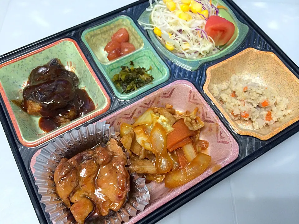 鶏の照り煮 日替わり弁当 豊川市の宅配弁当店|Naokazu Kuritaさん