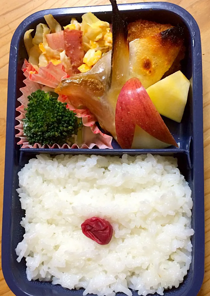 シャケのカマ弁当|クッキーさん