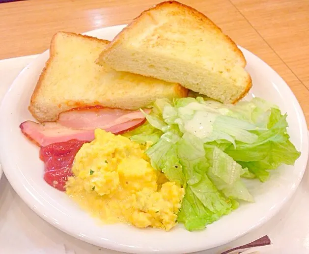 Bacon, Scrambled Egg & Toasted Bread|Liezlさん