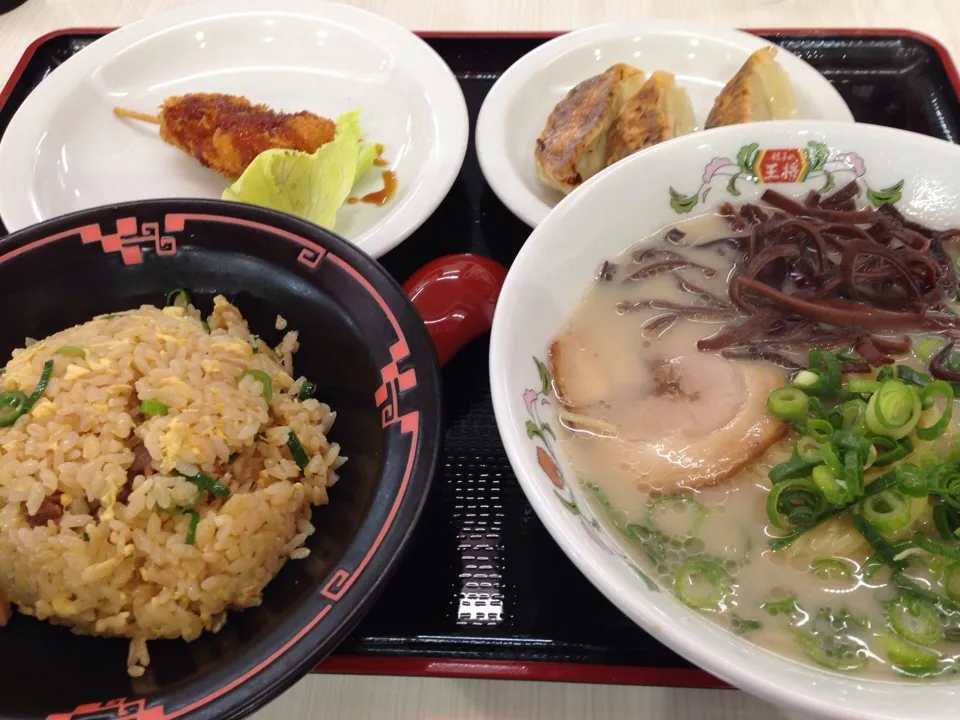 餃子の王将で日替わりランチ|まさとさん