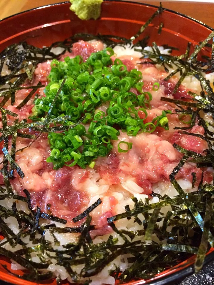 Snapdishの料理写真:桜ネギトロ丼|kozzyさん