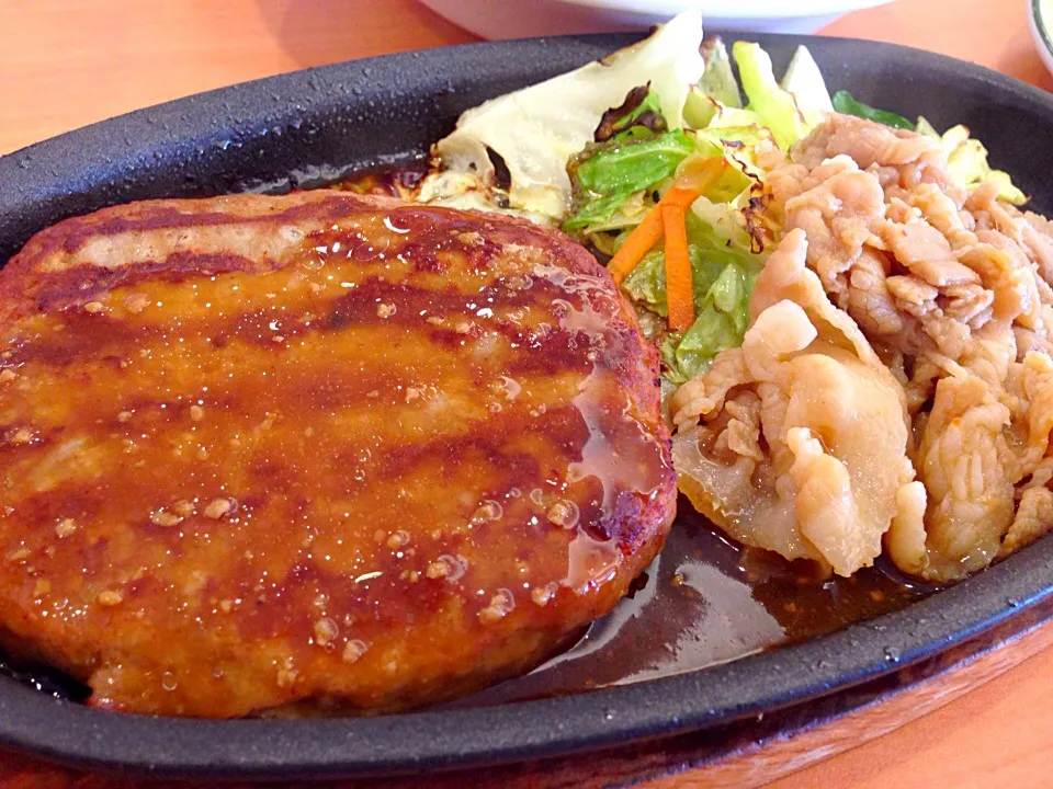 サイゼリヤのハンバーグ&ポーク焼肉|としおさん