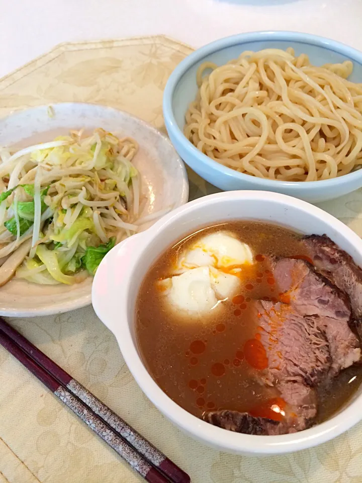 Snapdishの料理写真:手作りチャーシューのつけ麺|クリスマスローズさん